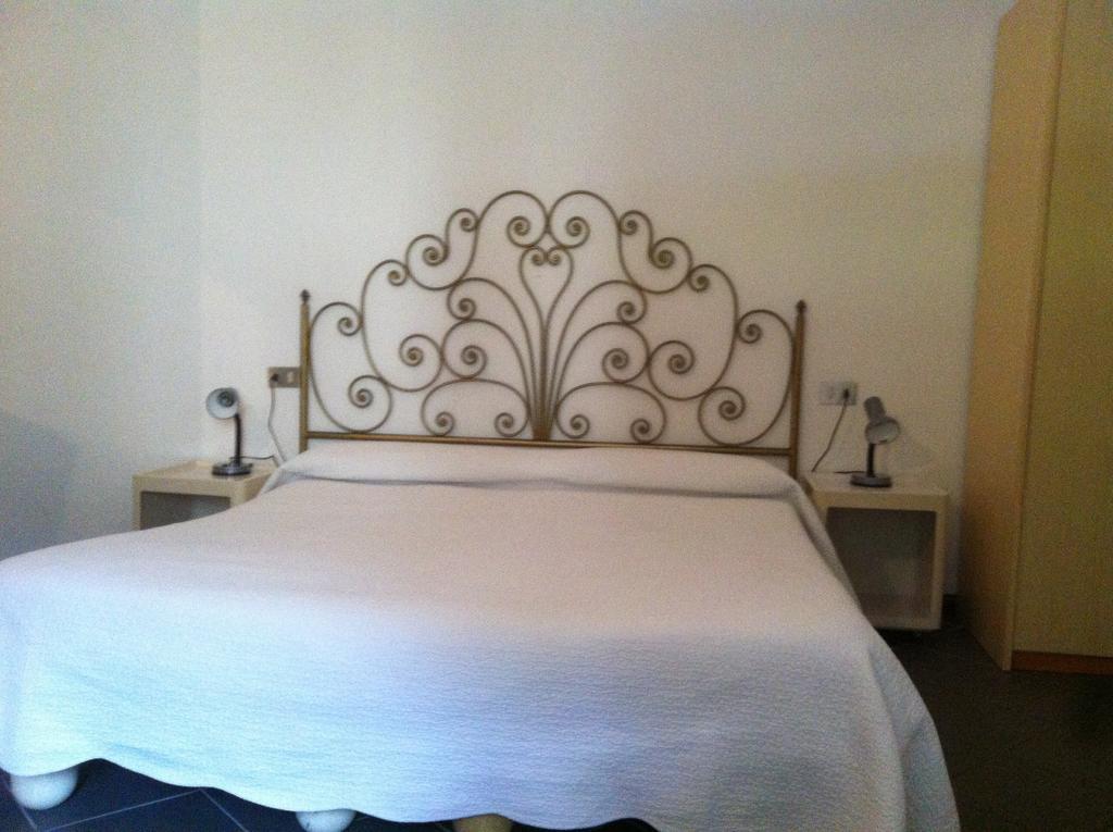 Hotel Pensione Moderna Бонассола Номер фото