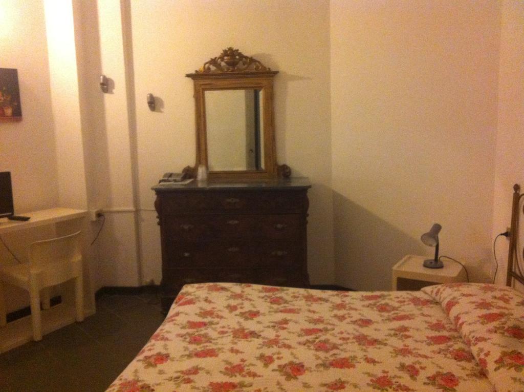 Hotel Pensione Moderna Бонассола Экстерьер фото