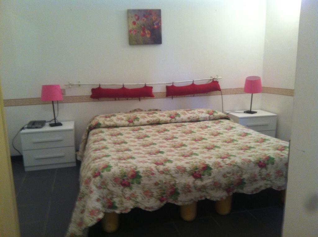 Hotel Pensione Moderna Бонассола Экстерьер фото
